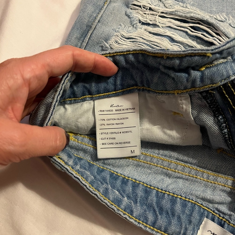 Shorts - Picture 4 of 5